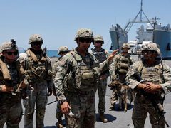 2200 جندي امريكي يبحرون تجاه الشرق الأوسط