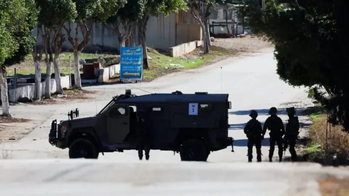 الاحتلال يحتجز عدد من الشبان في طوباس