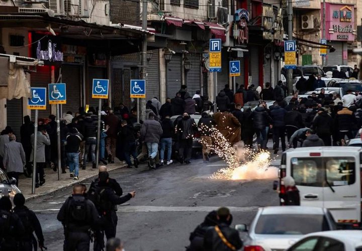 الاحتلال يمنع صلاة العيد في "الأقصى" والمصلون يؤدونها في محيطه وسط تضييق واعتداءات