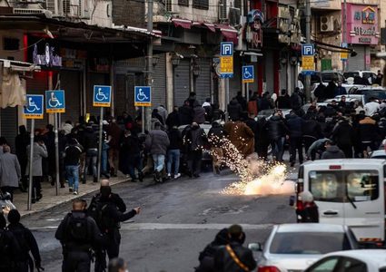 الاحتلال يمنع صلاة العيد في "الأقصى" والمصلون يؤدونها في محيطه وسط تضييق واعتداءات