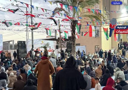 أداء صلاة العيد في الساحات وبين أنقاض المساجد التي دمرها الاحتلال في قطاع غزة