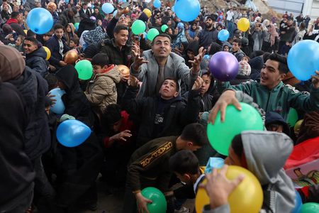 الفرحة تعود لأطفال غزة في أول أيام عيد الفطر المبارك، بعد عامين من الحرب