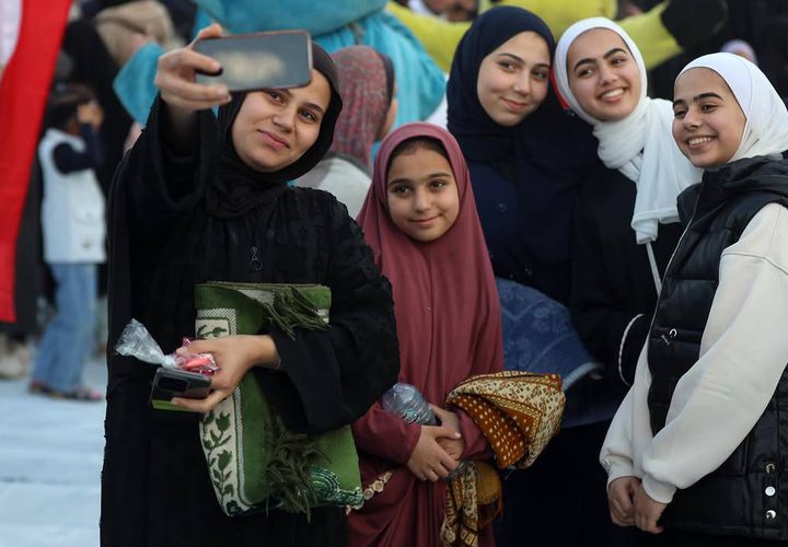 الفرحة تعود لأطفال غزة في أول أيام عيد الفطر المبارك، بعد أن حرموا منها لعامين متتاليين