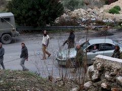 مستوطنون يهاجمون مركبات المواطنين جنوب شرق بيت لحم