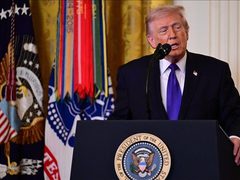 ترامب: أمريكا تدرس إنهاء العملية العسكرية ضد إيران تدريجياً