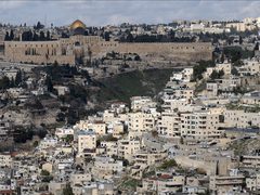 مستعمرون يستولون على شقتين في بطن الهوا في القدس المحتلة