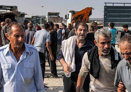 الاحتلال يعتقل ١٩ عاملا قرب مستعمرة عطروت