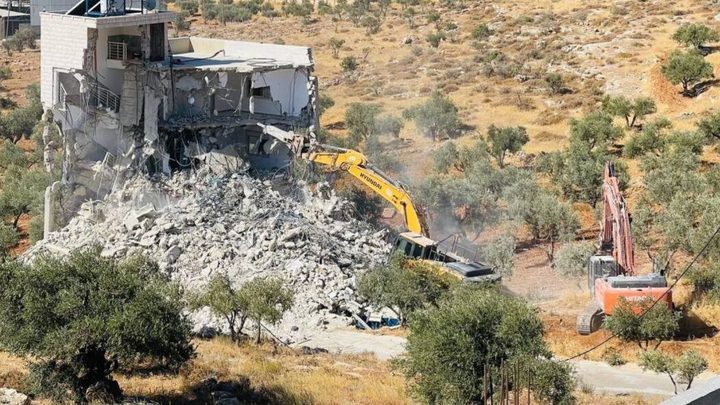 الاحتلال يهدم منزلاً جنوب نابلس