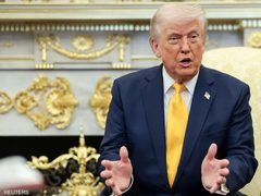 ترامب: نتواصل مع الأشخاص المناسبين في إيران ونسعى لعقد اتفاق