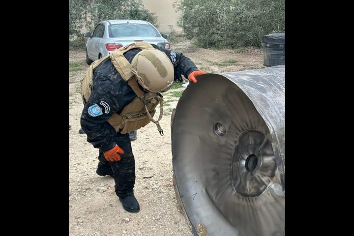 الشرطة تتعامل مع 6 شظايا صاروخية غرب الخليل