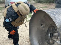 الشرطة تتعامل مع 6 شظايا صاروخية غرب الخليل