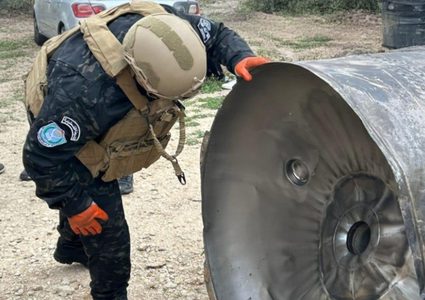 الشرطة تتعامل مع 6 شظايا صاروخية غرب الخليل