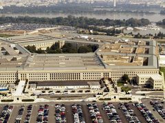 البنتاغون يكشف عن خطة "تعزيز إمدادات الحرب"