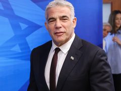 لابيد: الحكومة تدفعنا نحو "كارثة أمنية" بسبب نقص في عدد "القوات"