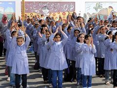 التربية: استمرار التعليم الالكتروني للمدارس والجامعات