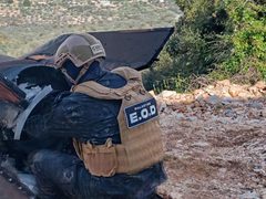 سقوط 39 شظية صاروخية في الضفة.. والشرطة تدعو المواطنين للحذر وعدم الاقتراب