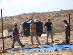 مستعمرون ينصبون خيمة قرب طوباس