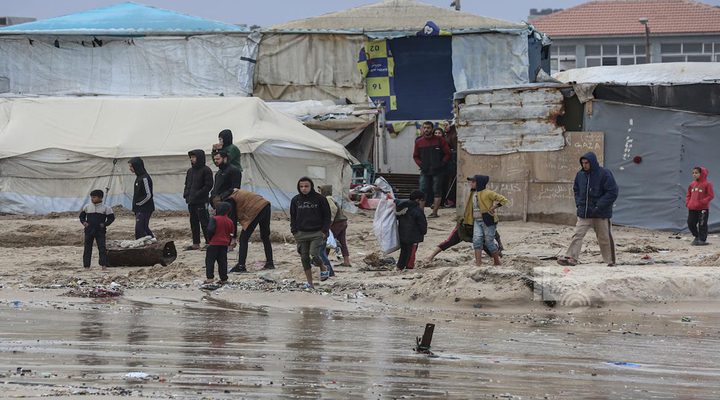 اصابات بالرصاص داخل مخيمات النزوح في قطاع غزة