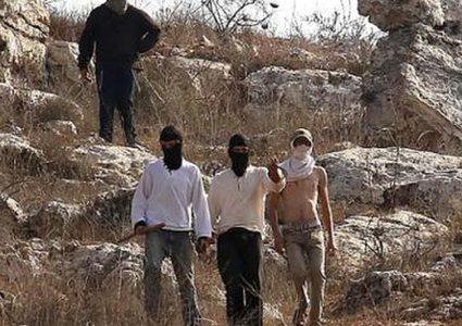 شبان يتصدون لهجوم مستوطنين ويسترجعون أغنام قرب العيزرية