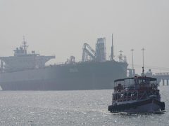 الإمارات العربية إلى الولايات المتحدة: سنشارك في مهمة فتح مضيق هرمز