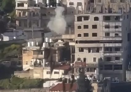 الاحتلال يفجر منزل عائلة الشهيد محمود العقاد في مدينة نابلس