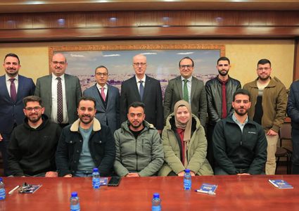 "الحمدلله" يلتقي بخريجي الطب البشري الذين اجتازوا متطلبات القبول والالتحاق