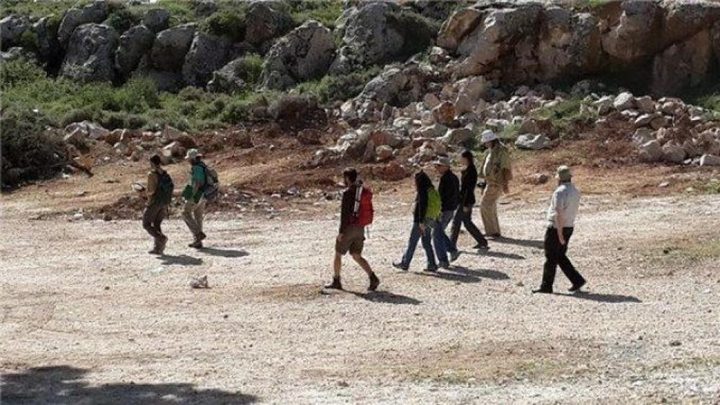 مستوطنون يقتحمون بلدة بيتا جنوب نابلس