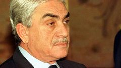 وفاة رئيس الجزائر الأسبق اليامين زروال