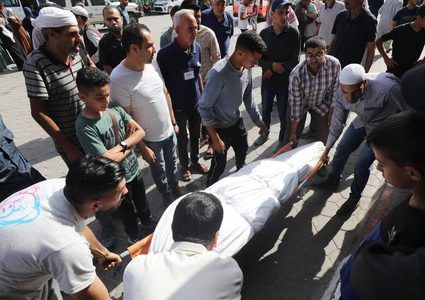 استشهاد مواطن وإصابة ستة آخرين في قصف إسرائيلي جنوب غرب مخيم البريج