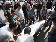 استشهاد مواطن وإصابة ستة آخرين في قصف إسرائيلي جنوب غرب مخيم البريج