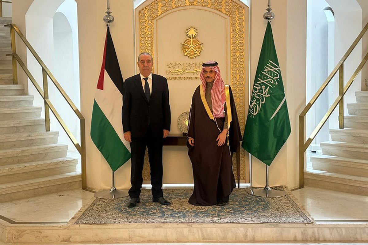 وفد فلسطيني برئاسة نائب الرئيس يلتقي وزير الخارجية السعودي