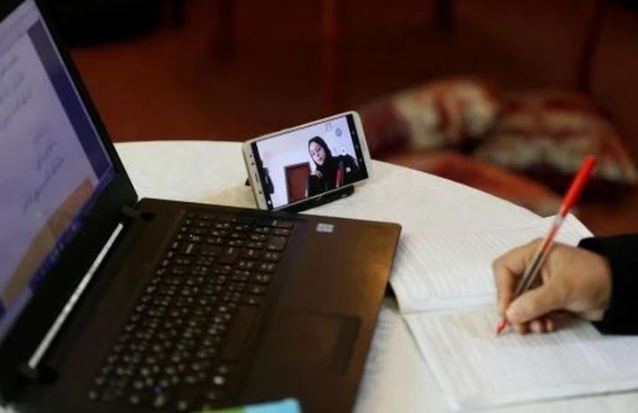 التربية والتعليم تعلن استمرار التعليم الإلكتروني حتى 4 نيسان