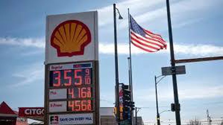 أمريكا: سعر البنزين يصل إلى 4 دولارات للجالون لأول مرة منذ أربع سنوات