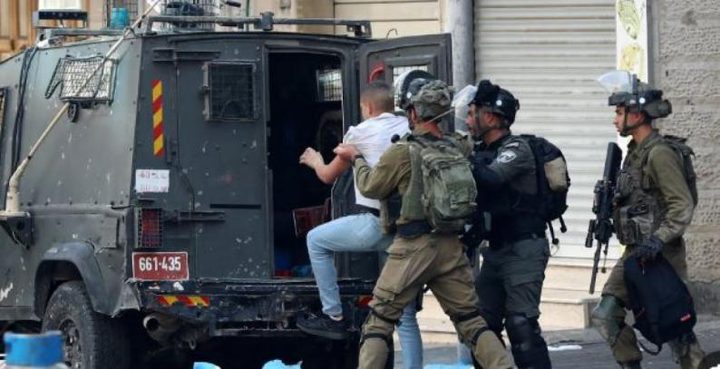 الاحتلال يشن حملة دهم واعتقال واسعة تطال مدن الضفة الغربية