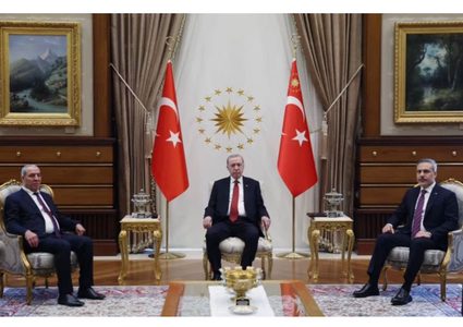 وفد فلسطيني برئاسة الشيخ يلتقي وزير الخارجية التركي