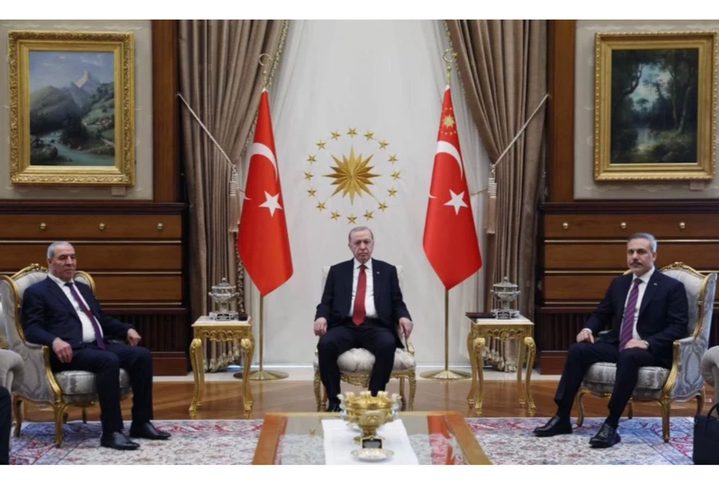 وفد فلسطيني برئاسة الشيخ يلتقي وزير الخارجية التركي