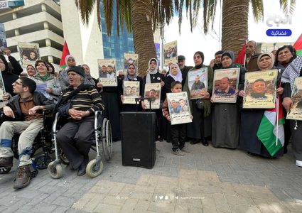 تغطية صحفية : وقفة احتجاجية لأهالي الشهداء في نابلس رفضًا لقرار إعدام الأسرى الفلسطينيين