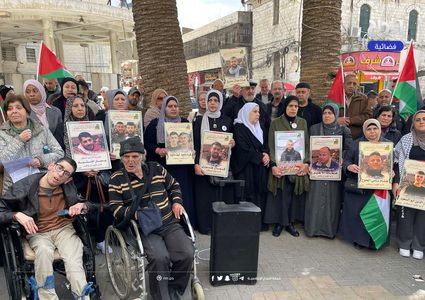 تغطية صحفية : وقفة احتجاجية لأهالي الشهداء في نابلس رفضًا لقرار إعدام الأسرى الفلسطينيين