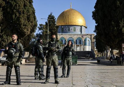 سلطات الاحتلال تغلق الأقصى لليوم 32 على التوالي وسط دعوات مقدسية لكسر الحصار