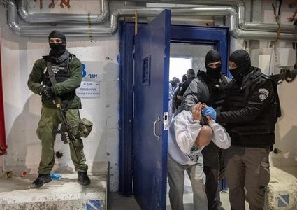 بين الخوف والانتظار.. عائلات الأسرى الفلسطينيين تواجه كابوس قانون الإعدام