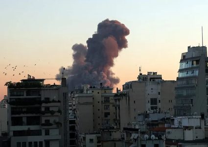 لبنان: 21 شهيد بغارات إسرائيلية وحزب الله يرد بالصواريخ