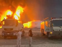 حريق كبير في مطار الكويت وشركة في البحرين جراء هجمات بالمسيرات