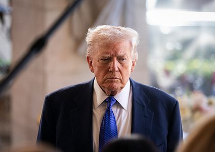 أكسيوس: تقلبات ترامب تربك مساعديه وتُبقي خططه تجاه إيران غامضة