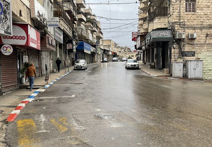 إضراب شامل يعم مدينة نابلس وباقي الضفة احتجاجا على قانون اعدام الأسرى