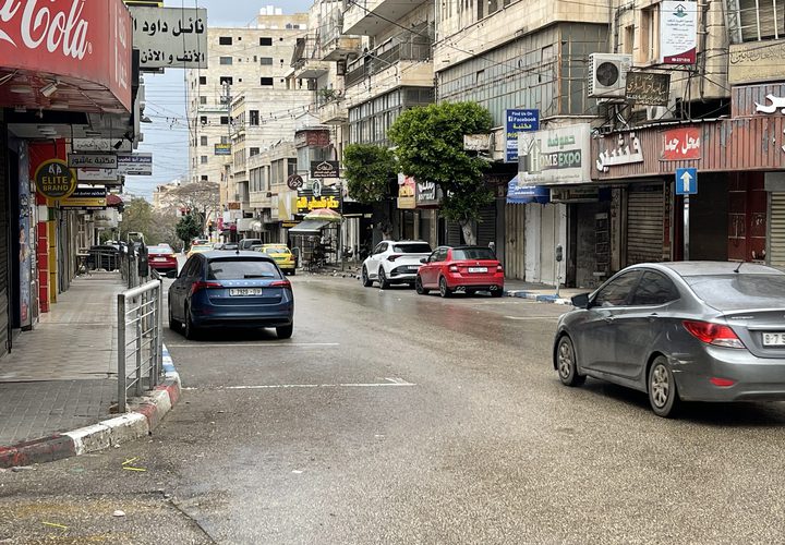 إضراب شامل يعم مدينة نابلس وباقي الضفة احتجاجا على قانون اعدام الأسرى