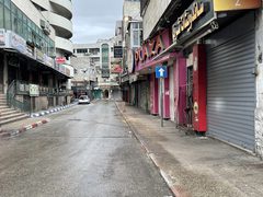 إضراب شامل يعم مدينة نابلس وباقي الضفة احتجاجا على قانون اعدام الأسرى