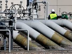 الاتحاد الأوروبي يحذر من تفاقم أزمة الطاقة ويدعو لتقليص استهلاك النفط