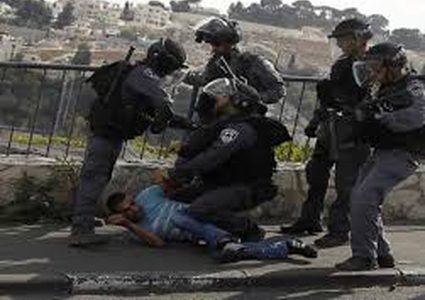 الاحتلال يعتدي على شابين في بيت حنينا شمال غرب القدس