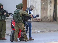 قوات الاحتلال تعتقل مواطنين من كفر عبوش