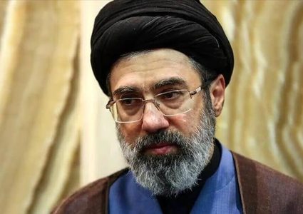 المرشد الإيراني يتعهد بمواصلة دعم حزب الله اللبناني